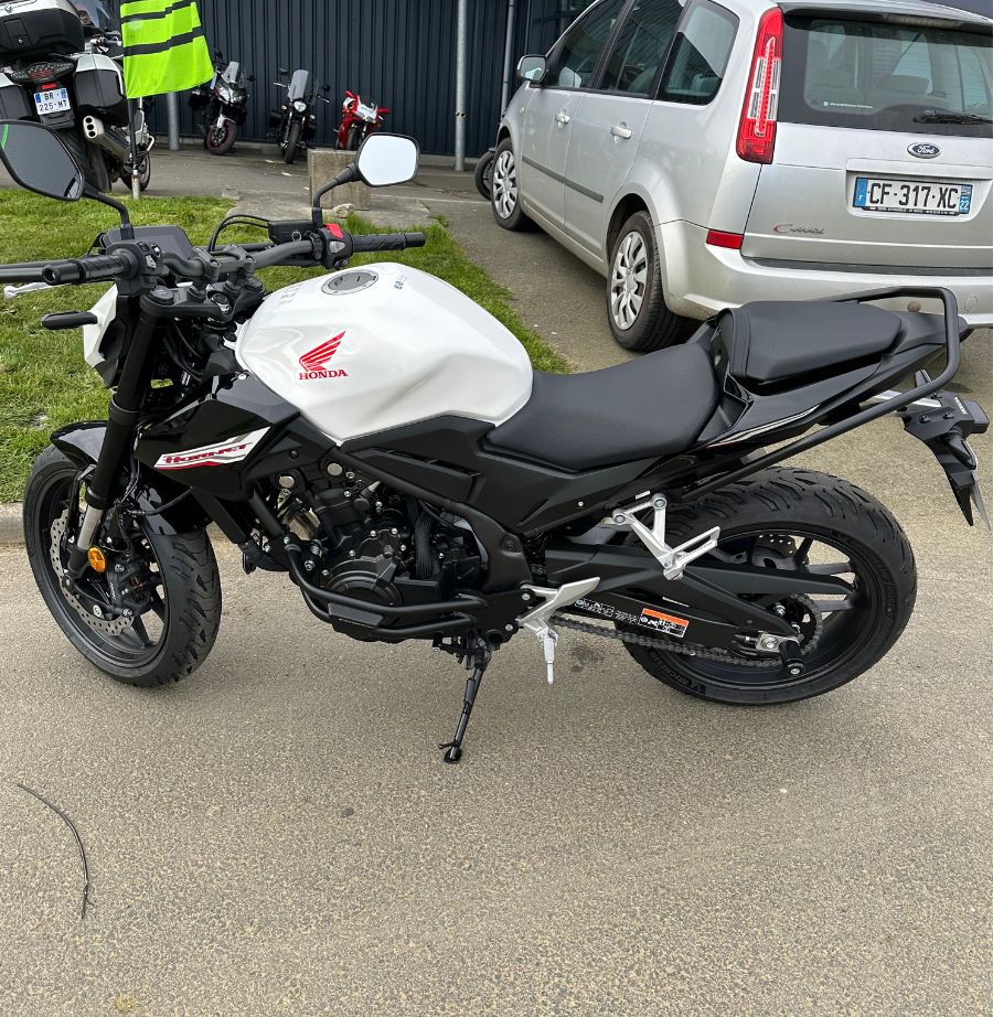 Moto Honda CB Hornet moto ecole saint michel